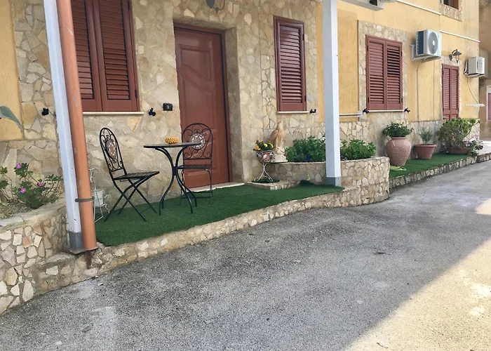 M'arriposu فندق مبيت وإفطار ريالمونتي